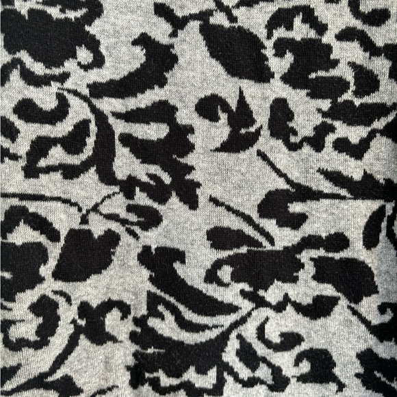 Revolution by Ricki’s Sweater - Picture 6 of 6